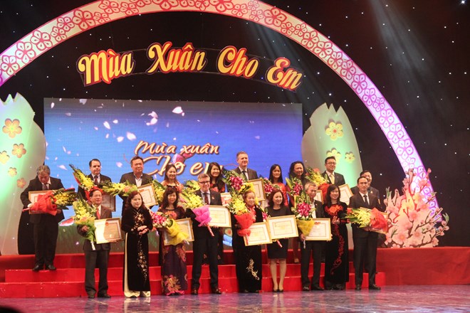 ລາຍການລະດູບານໃໝ່ໃຫ້ນ້ອງຄັ້ງທີ 8